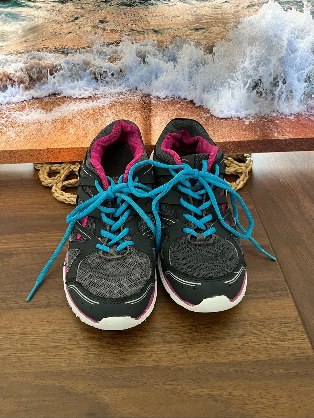 L.A. Gear sporty women